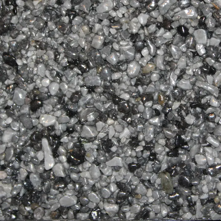 Dekorativer Belag aus Naturquarz: Steinteppich-Farbe Grau 30/70 von Ketterer Fautz Sanierungen GmbH.